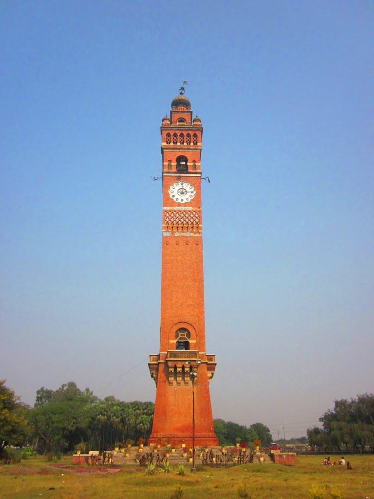 Часы на шри. Husainabad Clock Tower. Мумбаи часовая башня Раджабаи. Часовая башня Джорджтаун Малайзия. Часовая башня насуркрс.